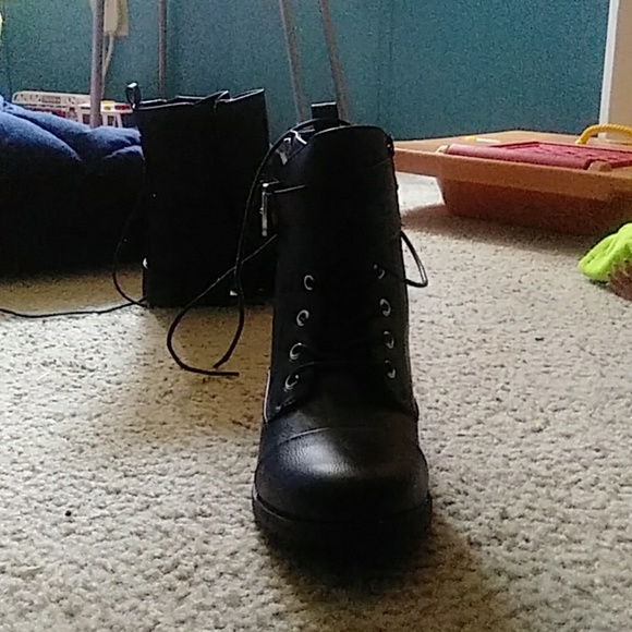 Combat boots - Picture 2 of 4